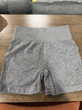 Seamless High-Waist Gray Women’s Active Shorts
